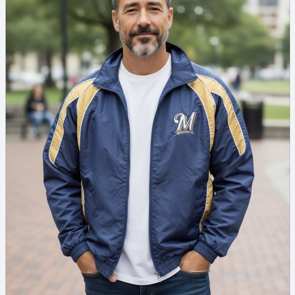 Genuine Merchandise Milwaukee Brewers Jacket Large (JAC17)